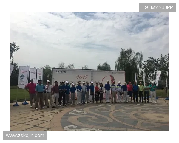 [高尔夫]世界排名：任津希冲进前30位 黄裕敏台巡夺冠43位.